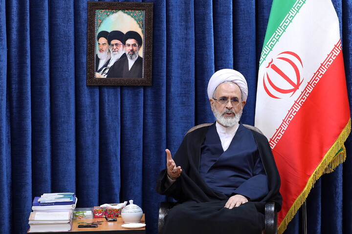 تصاویر/ دیدار جمعی از اندیشمندان اندونزیایی با آیت الله اعرافی