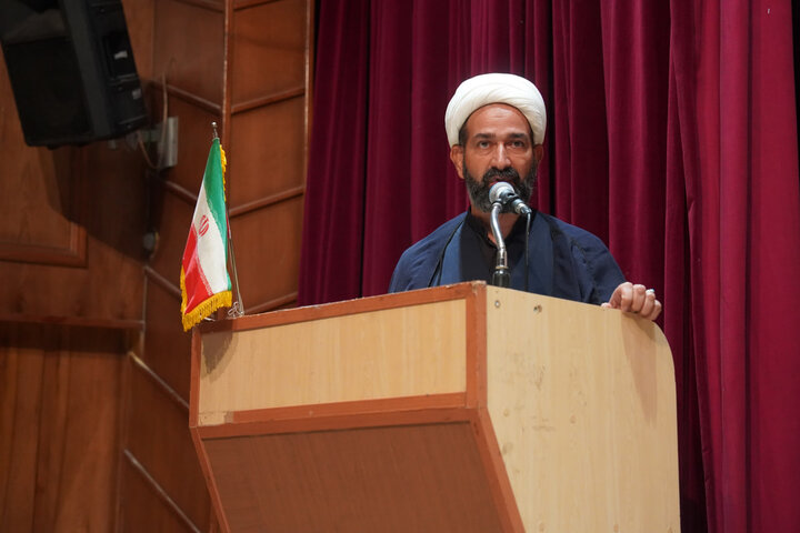 تصاویر / مراسم گرامیداشت قائد شهید امت با حضور اساتید ،طلاب ،وائمه جمعه وجماعات در قزوین