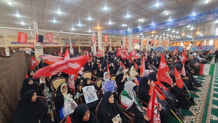 تصاویر/ بزرگداشت رهبر شهید در بوشهر