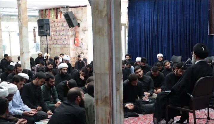 تصاویر/ محفل قرآن و عترت طلاب مدارس آیت‌الله مجتهدی و آیت‌الله حق‌شناس