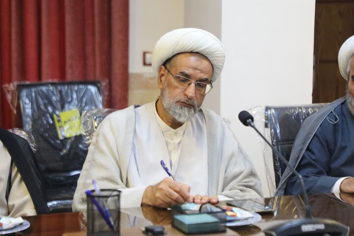تصاویر/ نشست بصیرتی در حوزه علمیه یزد برگزار شد