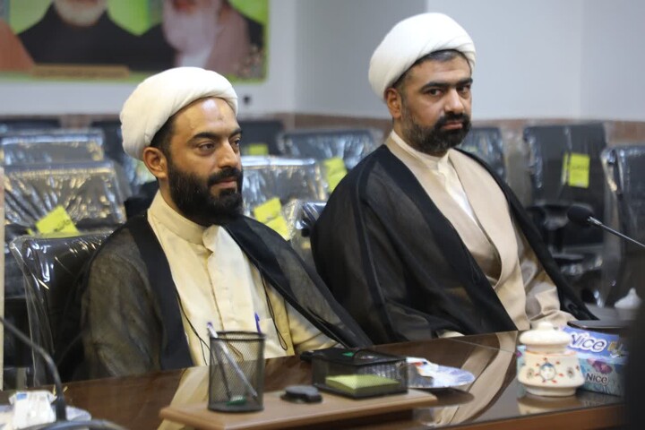 تصاویر/ نشست بصیرتی در حوزه علمیه یزد برگزار شد