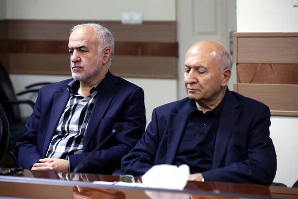 تصاویر/  بررسی مراحل طراحی مصلای بزرگ کرمانشاه در نشستی با ریاست نماینده ولی فقیه