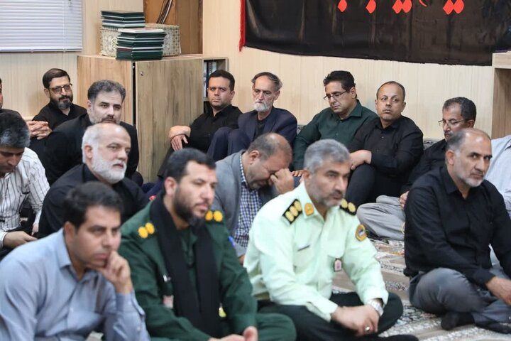 تصاویر/ مراسم یادبود شهادت رهبر شهید انقلاب در اداره‌کل زندان‌های استان سمنان