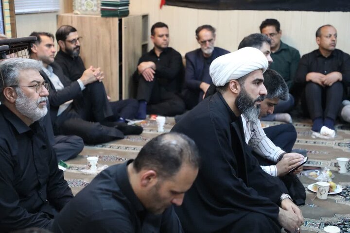 تصاویر/ مراسم یادبود شهادت رهبر شهید انقلاب در اداره‌کل زندان‌های استان سمنان