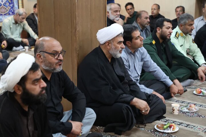 تصاویر/ مراسم یادبود شهادت رهبر شهید انقلاب در اداره‌کل زندان‌های استان سمنان