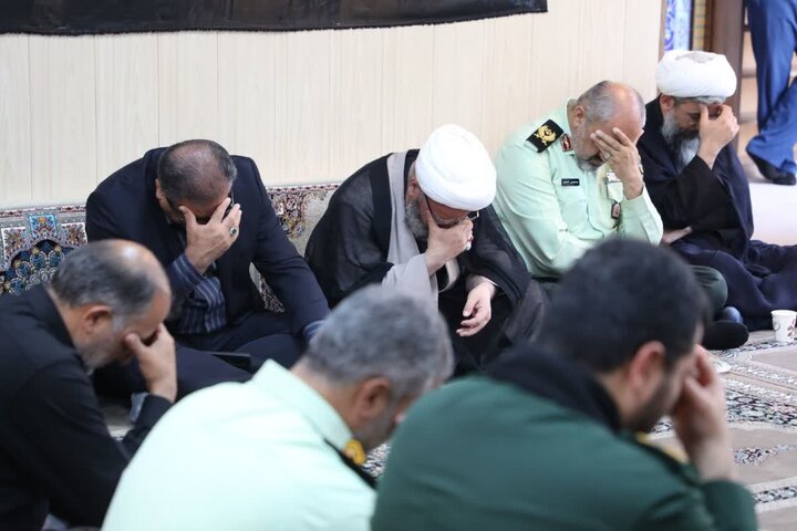 تصاویر/ مراسم یادبود شهادت رهبر شهید انقلاب در اداره‌کل زندان‌های استان سمنان