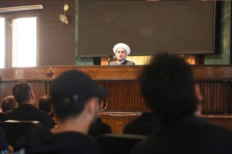 Mazishi Makubwa ya Imam Khamenei Yameonesha Nafasi Yake Kubwa kwa Umma