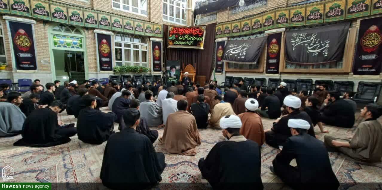 میزبانی مدرسه علمیه امام صادق(ع) از ۲۶۰ طلبه قمی در مراسم تشییع رهبر شهید