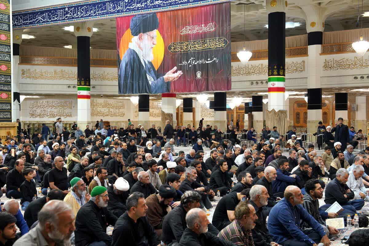 بزرگداشت رهبر شهید انقلاب اسلامی در حرم مطهر بانوی کرامت