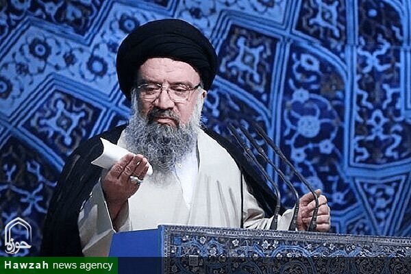 استقامت ضامن بقای انقلاب اسلامی است