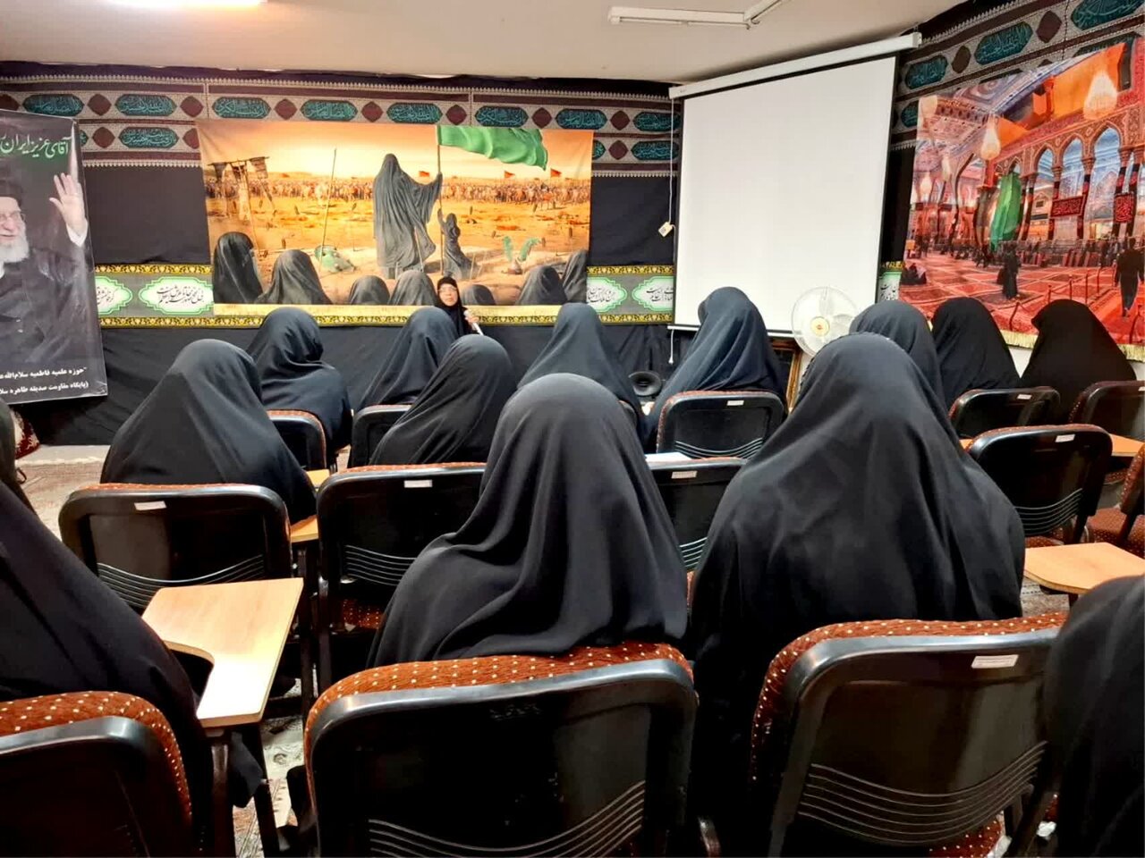 تجدید میثاق بانوان طلبه فارس با آرمان‌های رهبر شهید انقلاب