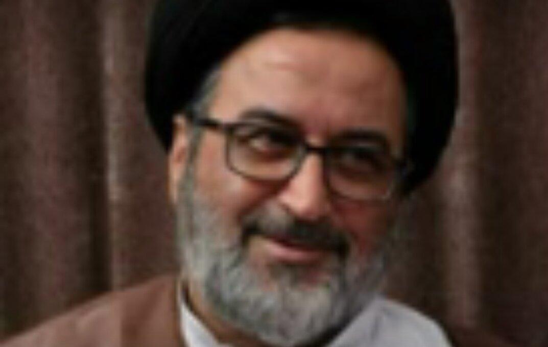 روحانیون با جدیت موضوع خونخواهی امام شهید را دنبال کنند