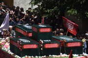 फ़ोटो / कारगिल में शहीद सर्वोच्च नेता का ऐतिहासिक प्रतीकात्मक जनाज़ा, हजारों लोगों की भागीदारी