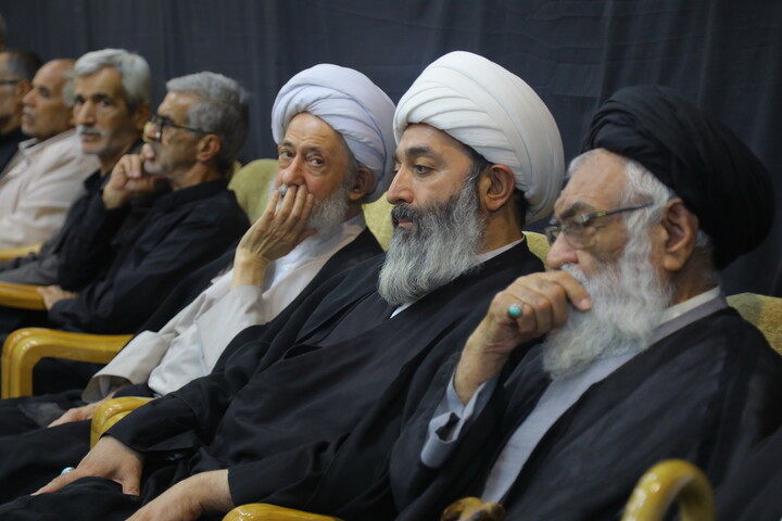 تصاویر/ مراسم سوگواره دهه سوم محرم و اقامه عزا به نیابت رهبر شهید امت در حسینیه آیت الله العظمی هاشمی شاهرودی