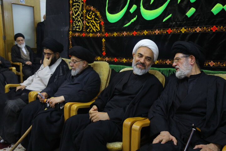 تصاویر/ مراسم سوگواره دهه سوم محرم و اقامه عزا به نیابت رهبر شهید امت در حسینیه آیت الله العظمی هاشمی شاهرودی