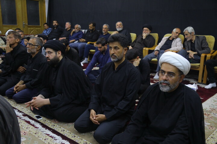 تصاویر/ مراسم سوگواره دهه سوم محرم و اقامه عزا به نیابت رهبر شهید امت در حسینیه آیت الله العظمی هاشمی شاهرودی