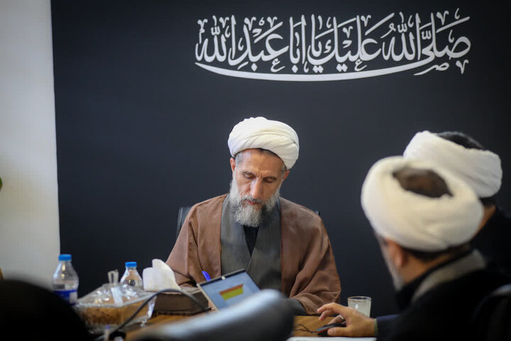 تصاویر /  جلسه کارگروه عفاف و حجاب با حضور امام جمعه قزوین برگزار شد