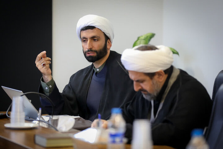 تصاویر /  جلسه کارگروه عفاف و حجاب با حضور امام جمعه قزوین برگزار شد