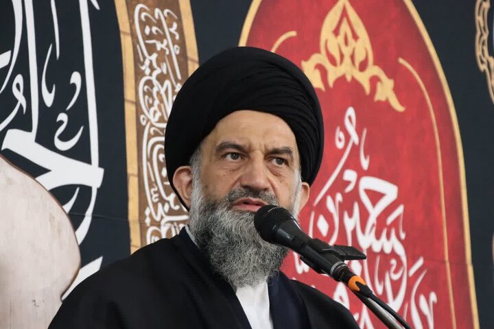 تصاویر/ آیین بزرگداشت قائد شهید امت در حسینیه سالار شهیدان مجومرد