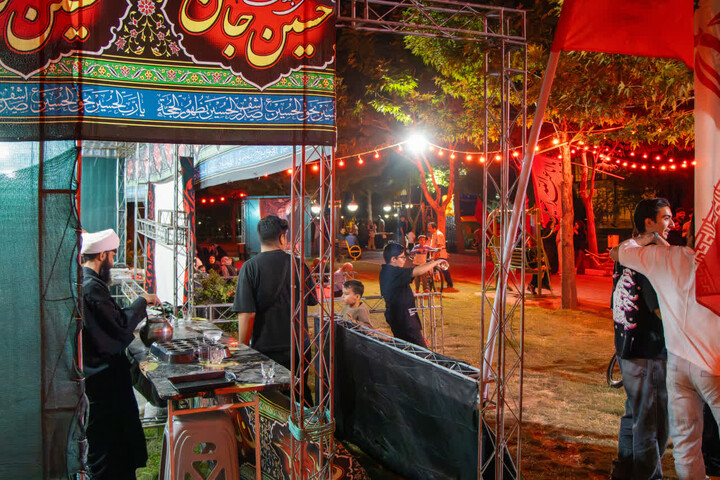 تصاویر | حضور نماینده ولی فقیه در استان زنجان در موکب مسجد امام صادق علیه‌السلام انصاریه  - پارک ابن سینا زنجان