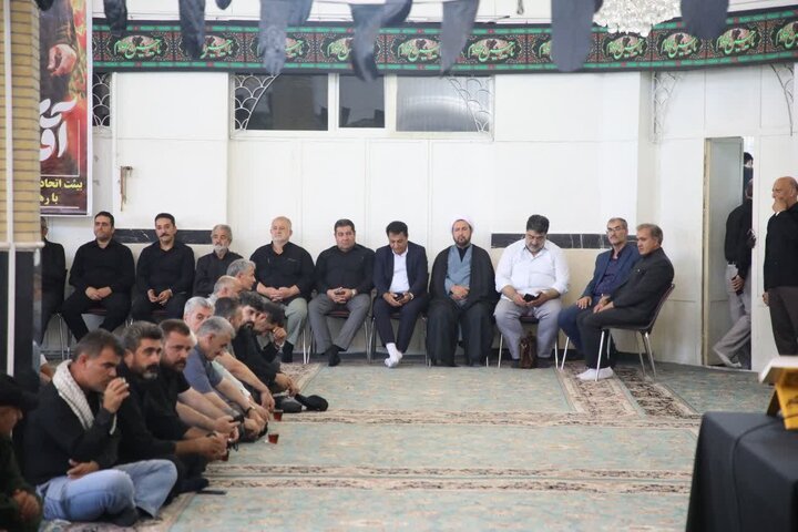 تصاویر/ مراسم بزرگداشت قائد شهید امت حضرت امام خامنه ای (قدس سره) به همت اصناف کسبه و بازاریان شهرستان ارومیه