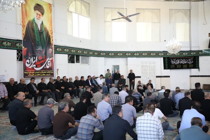 تصاویر/ مراسم بزرگداشت قائد شهید امت حضرت امام خامنه ای (قدس سره) به همت اصناف کسبه و بازاریان شهرستان ارومیه