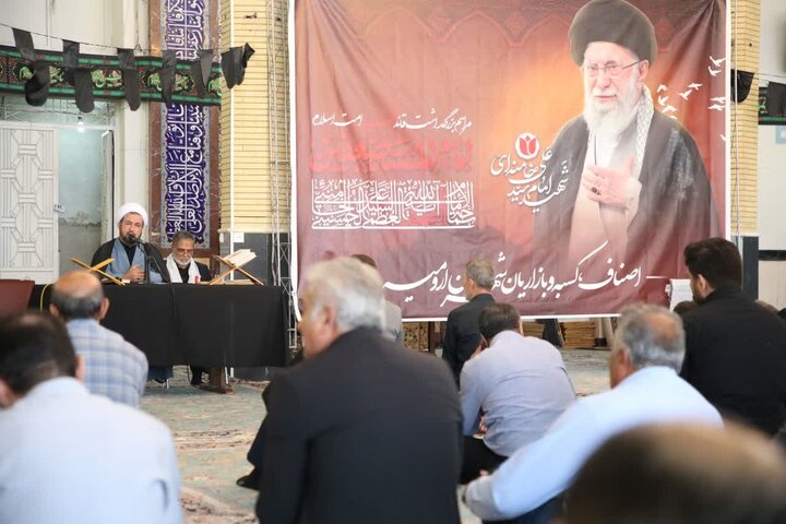 تصاویر/ مراسم بزرگداشت قائد شهید امت حضرت امام خامنه ای (قدس سره) به همت اصناف کسبه و بازاریان شهرستان ارومیه