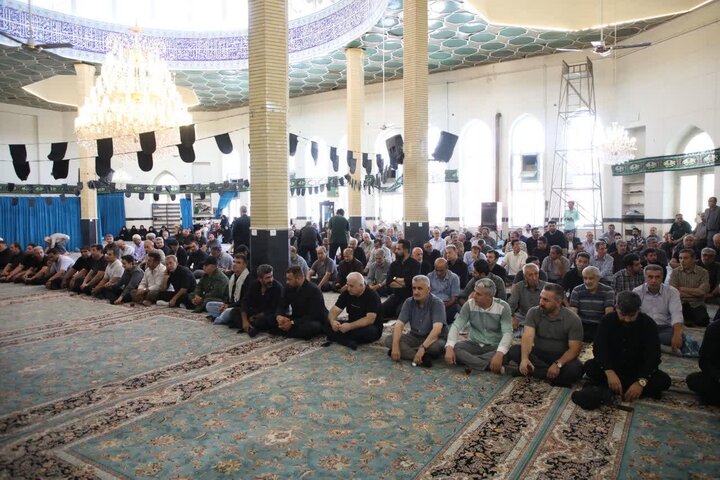 تصاویر/ مراسم بزرگداشت قائد شهید امت حضرت امام خامنه ای (قدس سره) به همت اصناف کسبه و بازاریان شهرستان ارومیه