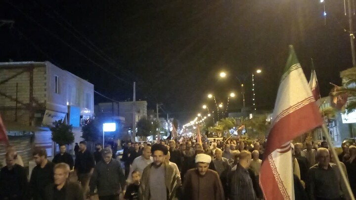 تصاویر/ اجتماع شبانه لبیک یا امام در طارم