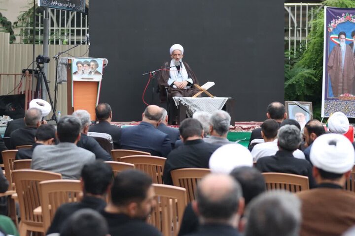 تصاویر/ بزرگداشت رهبر شهید (ره) در اداره کل آموزش و پرورش استان با حضور نماینده ولی فقیه در استان