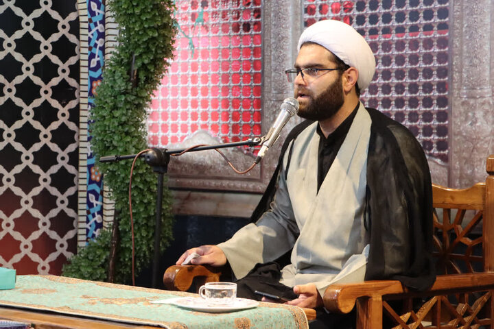 تصاویر/ مراسم بزرگداشت رهبر شهید (ره) در بقعه امامزاده ابراهیم (ع) آمل با حضور نماینده ولی فقیه در استان