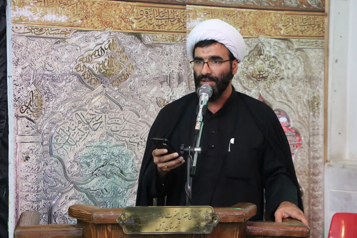 تصاویر/ مراسم بزرگداشت رهبر شهید (ره) در بقعه امامزاده ابراهیم (ع) آمل با حضور نماینده ولی فقیه در استان