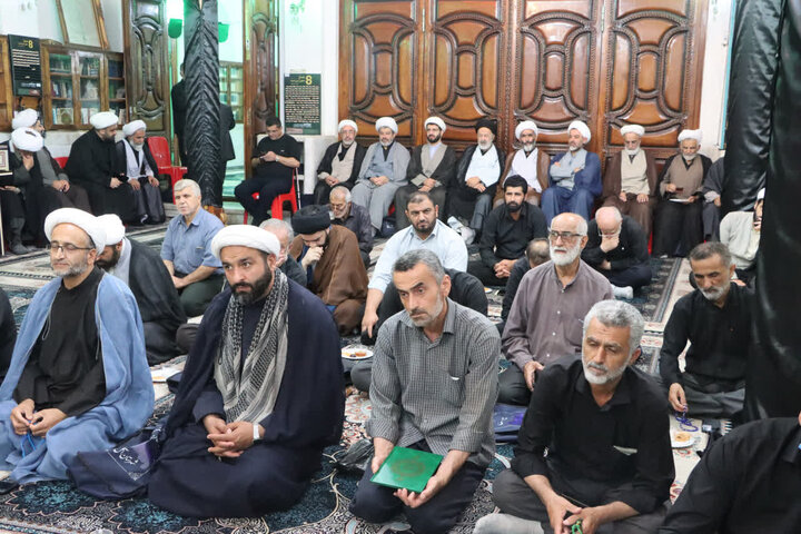 تصاویر/ مراسم بزرگداشت رهبر شهید (ره) در بقعه امامزاده ابراهیم (ع) آمل با حضور نماینده ولی فقیه در استان