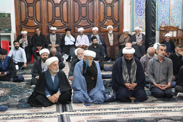 تصاویر/ مراسم بزرگداشت رهبر شهید (ره) در بقعه امامزاده ابراهیم (ع) آمل با حضور نماینده ولی فقیه در استان