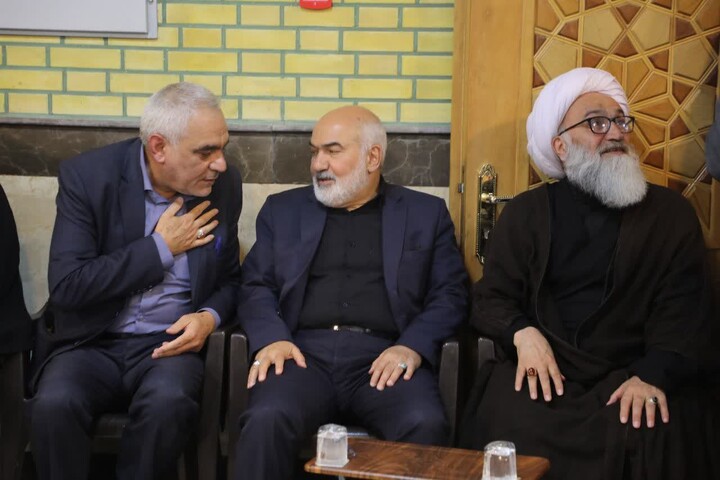مجلس یادبود رهبر شهید انقلاب در مدرسه علمیه الغدیر