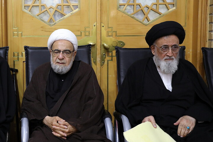 تصاویر/ مراسم بزرگداشت قائد شهید امت از سوی جامعه مدرسین حوزه علمیه قم، شورای عالی و مرکز مدیریت حوزه‌های علمیه و دبیرخانه مجلس خبرگان رهبری برگزار می‌گردد