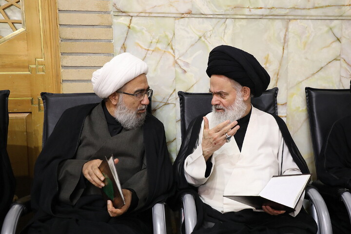 تصاویر/ مراسم بزرگداشت قائد شهید امت از سوی جامعه مدرسین حوزه علمیه قم، شورای عالی و مرکز مدیریت حوزه‌های علمیه و دبیرخانه مجلس خبرگان رهبری برگزار می‌گردد