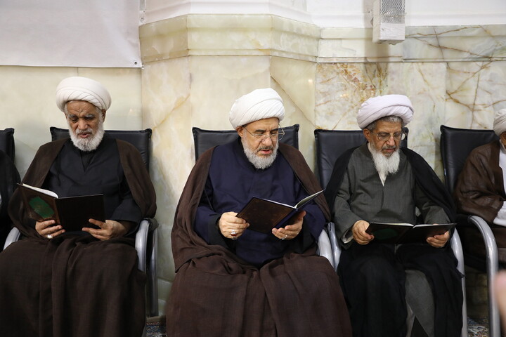 تصاویر/ مراسم بزرگداشت قائد شهید امت از سوی جامعه مدرسین حوزه علمیه قم، شورای عالی و مرکز مدیریت حوزه‌های علمیه و دبیرخانه مجلس خبرگان رهبری برگزار می‌گردد