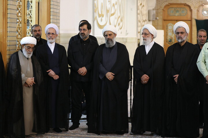 تصاویر/ مراسم بزرگداشت قائد شهید امت از سوی جامعه مدرسین حوزه علمیه قم، شورای عالی و مرکز مدیریت حوزه‌های علمیه و دبیرخانه مجلس خبرگان رهبری برگزار می‌گردد