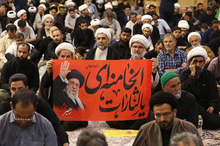تصاویر/ مراسم بزرگداشت قائد شهید امت از سوی جامعه مدرسین حوزه علمیه قم، شورای عالی و مرکز مدیریت حوزه‌های علمیه و دبیرخانه مجلس خبرگان رهبری برگزار می‌گردد
