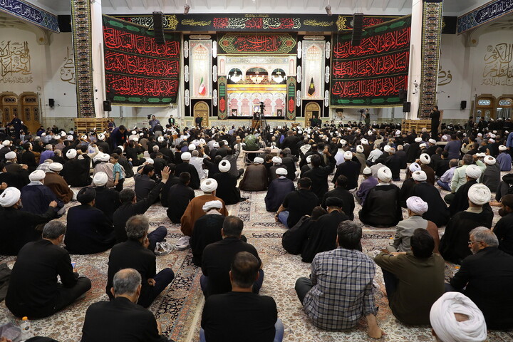 تصاویر/ مراسم بزرگداشت قائد شهید امت از سوی جامعه مدرسین حوزه علمیه قم، شورای عالی و مرکز مدیریت حوزه‌های علمیه و دبیرخانه مجلس خبرگان رهبری برگزار می‌گردد