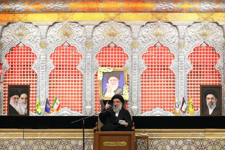 تصاویر/ مراسم بزرگداشت قائد شهید امت از سوی جامعه مدرسین حوزه علمیه قم، شورای عالی و مرکز مدیریت حوزه‌های علمیه و دبیرخانه مجلس خبرگان رهبری برگزار می‌گردد