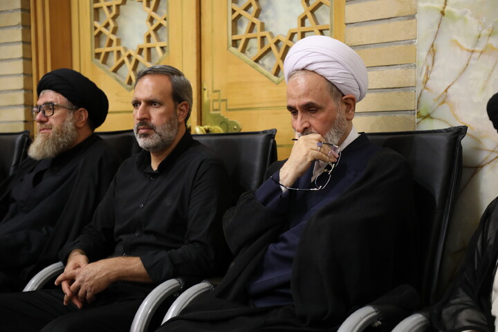 تصاویر/ مراسم بزرگداشت قائد شهید امت از سوی جامعه مدرسین حوزه علمیه قم، شورای عالی و مرکز مدیریت حوزه‌های علمیه و دبیرخانه مجلس خبرگان رهبری برگزار می‌گردد