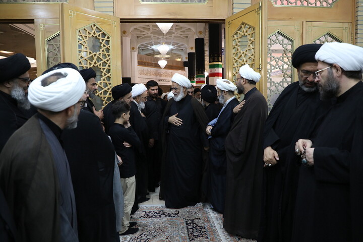 تصاویر/ مراسم بزرگداشت قائد شهید امت از سوی جامعه مدرسین حوزه علمیه قم، شورای عالی و مرکز مدیریت حوزه‌های علمیه و دبیرخانه مجلس خبرگان رهبری برگزار می‌گردد