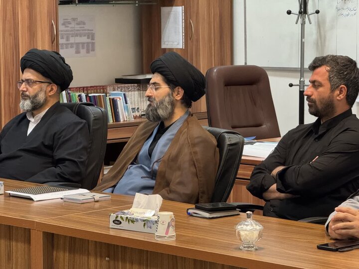 تصاویر/ نشست مشترک مدیر امور واحدهای آموزشی منطقه یک حوزه‌های علمیه کشور با مدیریت حوزه علمیه استان گیلان