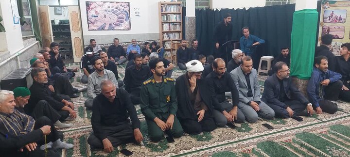 تصاویر/مراسم یادبود و گرامیداشت رهبر شهید انقلاب در روستای نهرمیان شازند