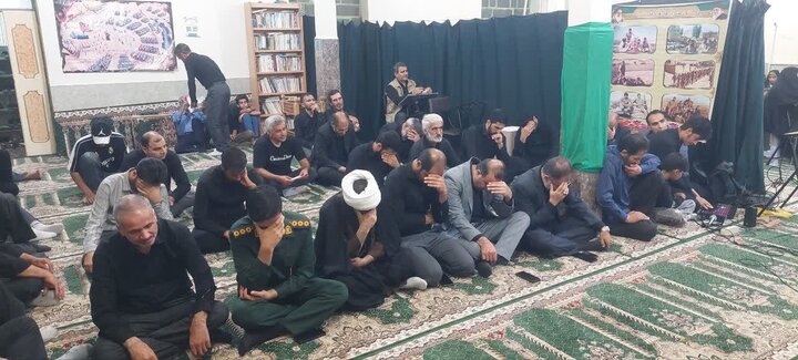 تصاویر/مراسم یادبود و گرامیداشت رهبر شهید انقلاب در روستای نهرمیان شازند