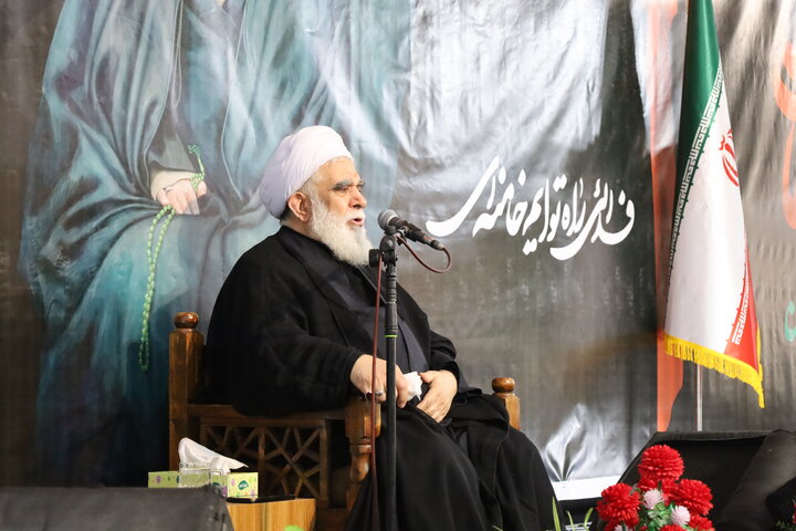 مراسم گرامیداشت رهبر شهید انقلاب در مصلی ساری