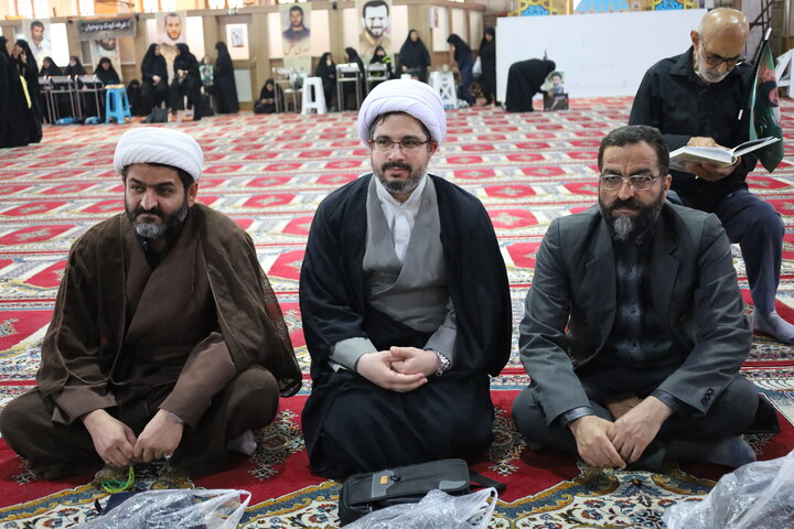 مراسم گرامیداشت رهبر شهید انقلاب در مصلی ساری